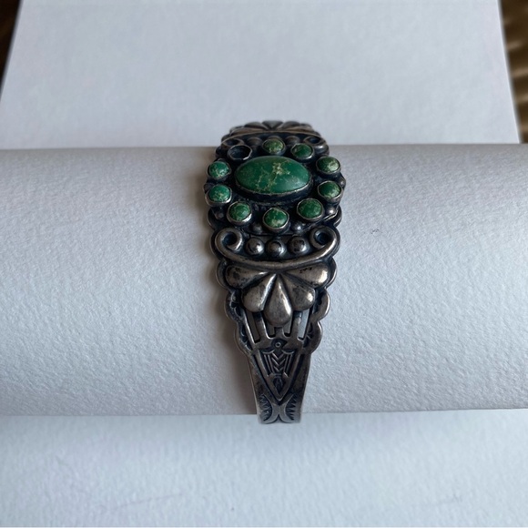Vintage Turquoise Cuff Bracelet - Picture 11 of 12